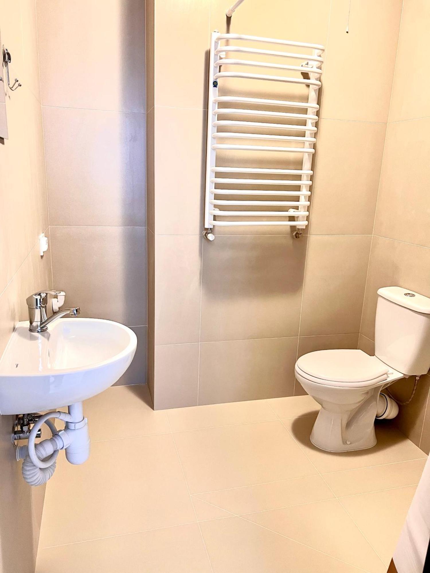 Osapart Hotel In A Complex Semycvit 4 Lviv Bagian luar foto